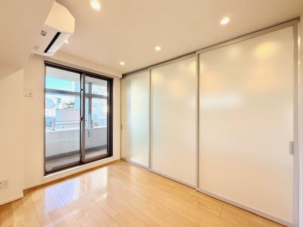 アパートメンツ三田4階 リビング