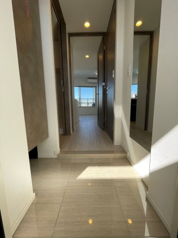 ガーラ・ステーション川崎久地4階 落ち着いた玄関です