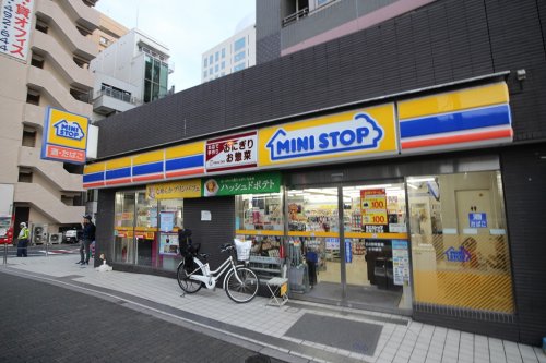 パレステュディオ広尾 【コンビニエンスストア】ミニストップ 広尾1丁目店まで68ｍ