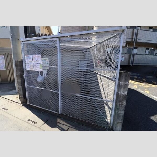 ラポール16 ゴミ集積場