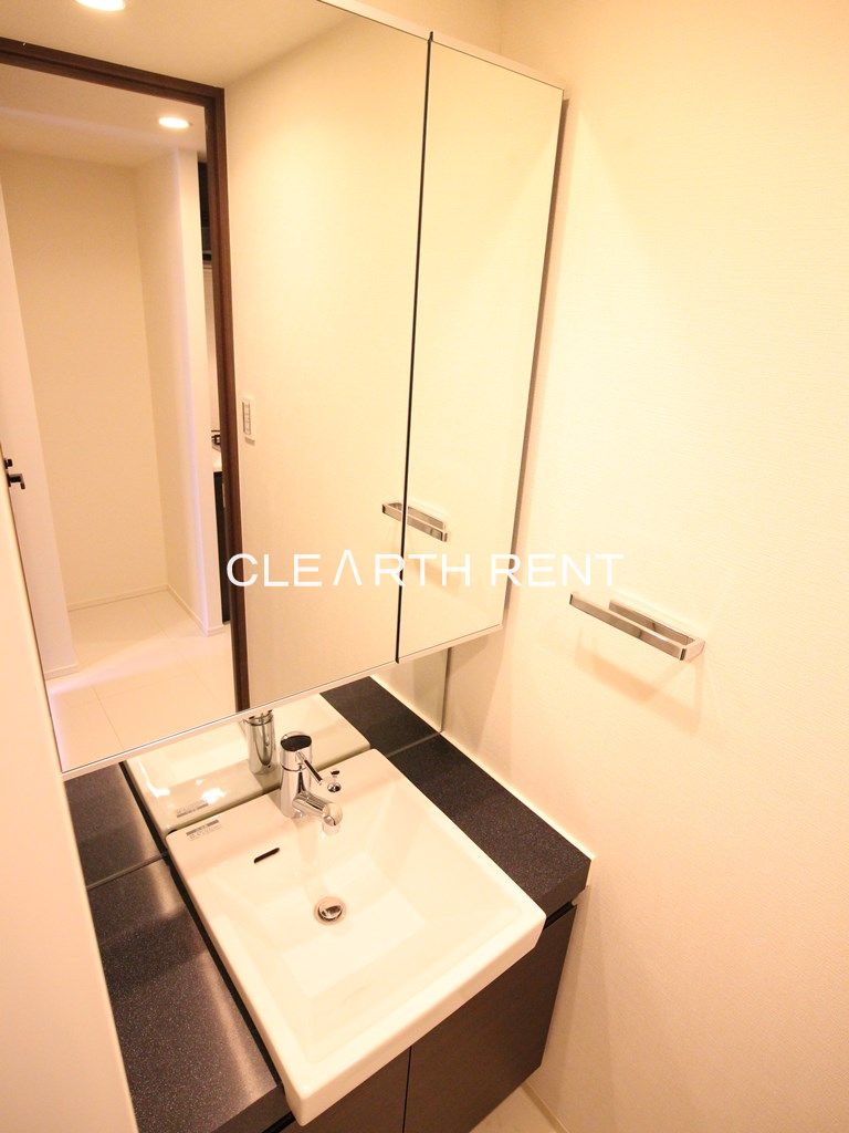 コンシェリア新宿 ＨＩＬＬＳＩＤＥ ＳＱＵＡＲＥ13階 ☆キャビネット付き独立洗面台☆