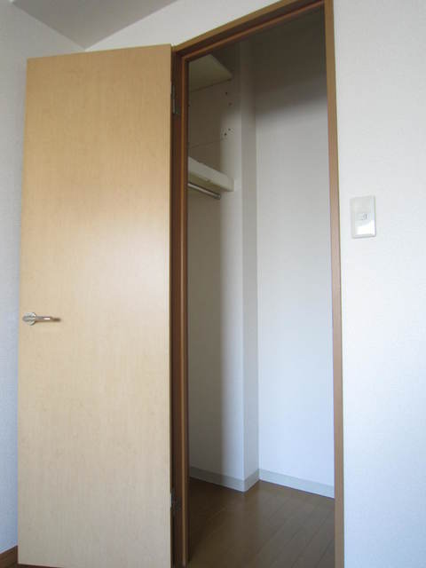 マノー藤沢0402号室 収納