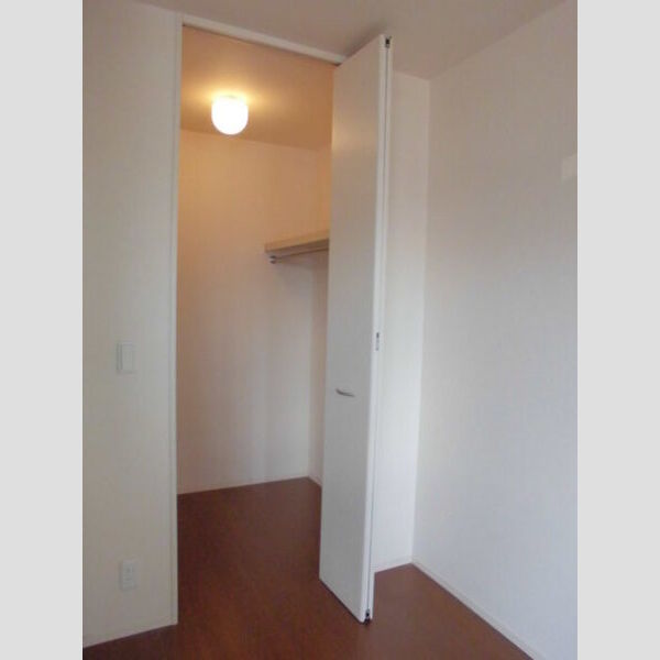 サンシャインみさと ウォークインクローゼット