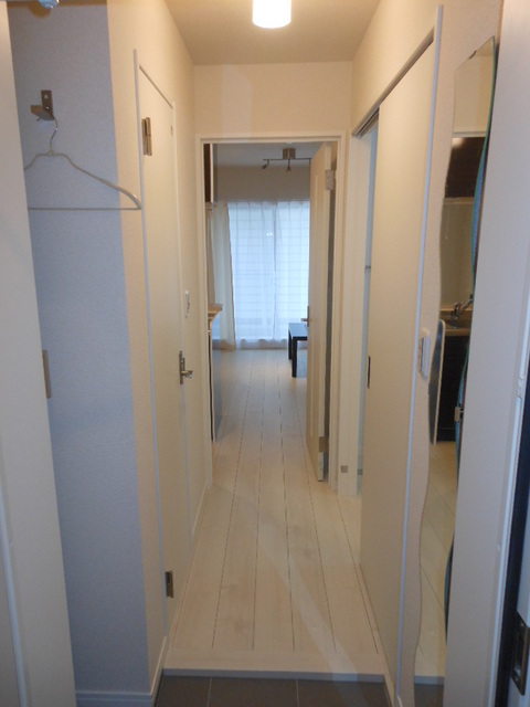 ル・エスト・フォンテーヌ0101号室 玄関側から