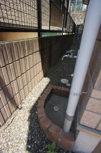 天台５丁目貸家0001号室 お庭が付いています