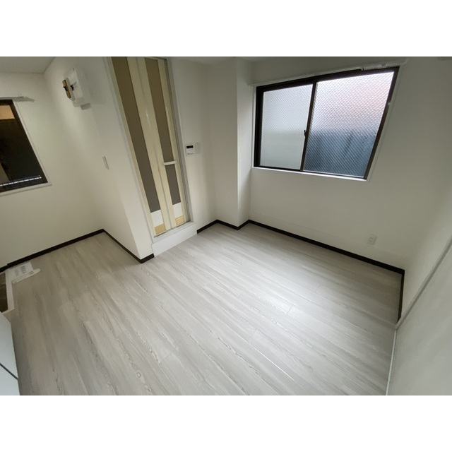 タウンハイツ七島 内観