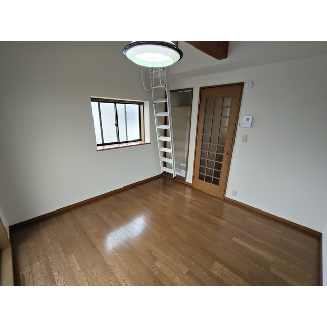 コーポ牛若丸20A号室 リビング