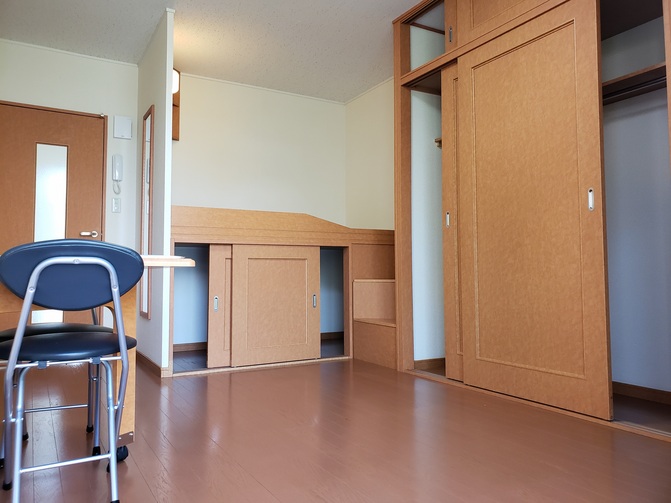 レオパレス広町 リビング