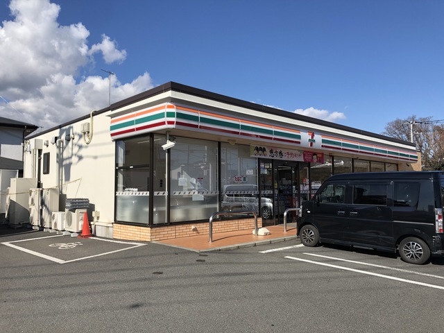 クレサンテーム0205号室 【コンビニエンスストア】セブンイレブン伊勢原工業団地店まで561ｍ