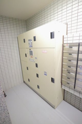 プライムアーバン月島602号室 宅配ロッカー　※参考写真