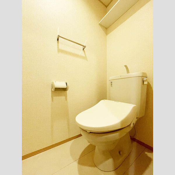 サンヴィレッジ中河原101号室 トイレ