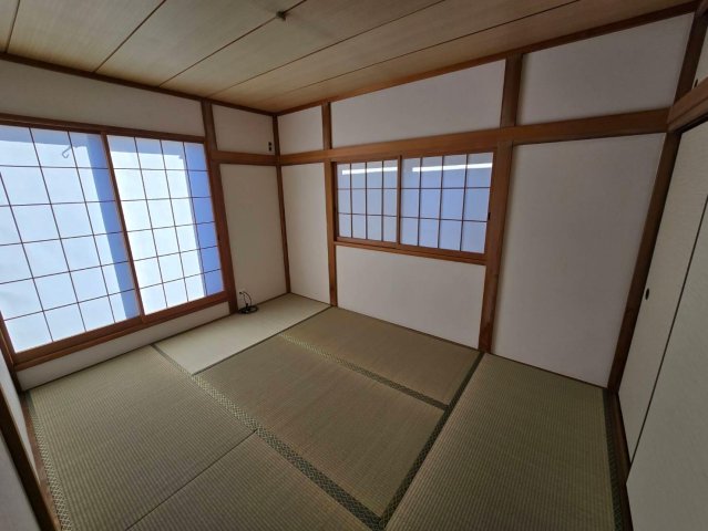 シェイクホーム5 和室エアコン付きました