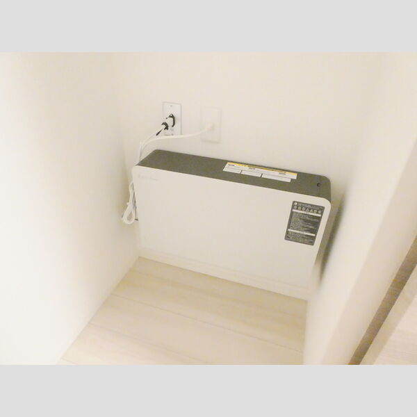 グラセフルⅢ202号室 非常用蓄電池