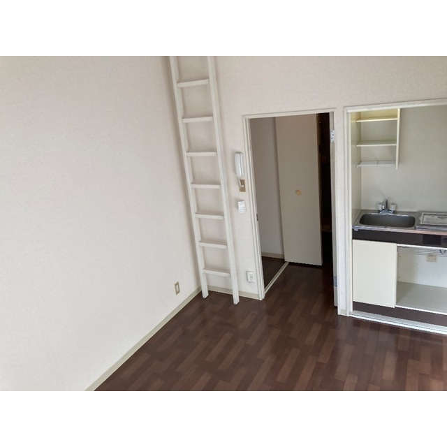 ソアール宮崎台301号室 リビング