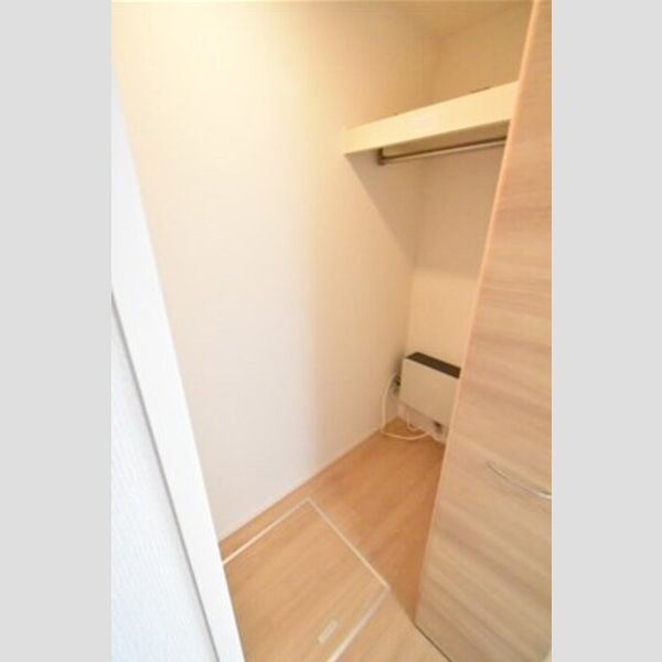 アジュール ■ウォークインクローゼットです■