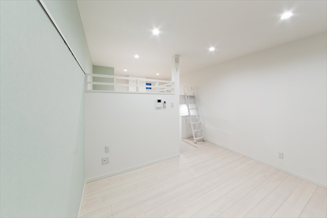 ＬＵＴＥＬＬＡ　Ⅱ1階 フローリング　駅徒歩5分以内