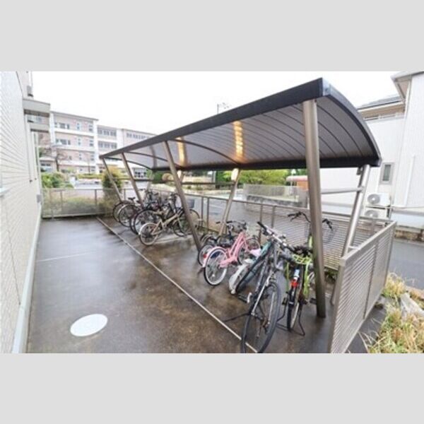 リヴェール南流山　A 駐輪場