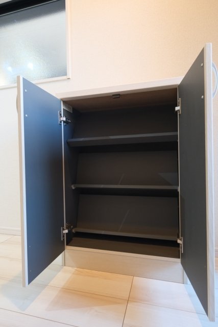 ＭＥＬＤＩＡ松島四丁目 靴入