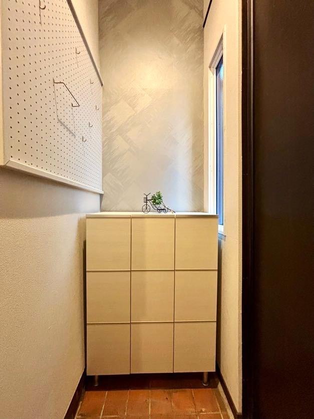 ドローイングハウス新座栄 有孔ボードで玄関周りが使いやすい