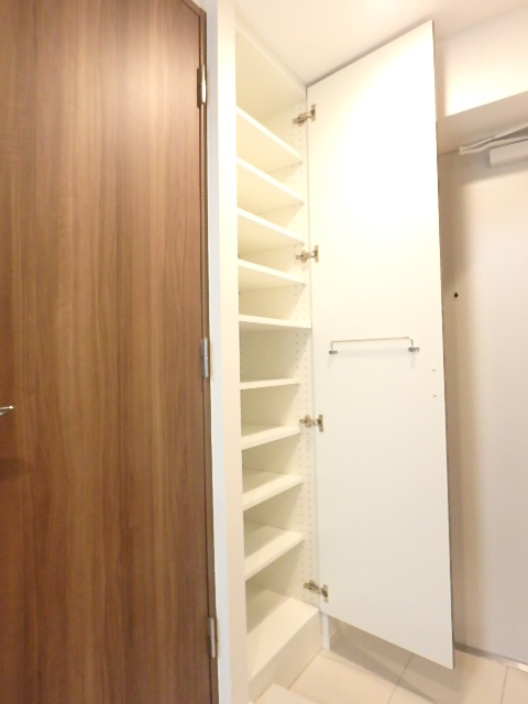 ガーラ練馬グランドステージ1階 シューズボックス