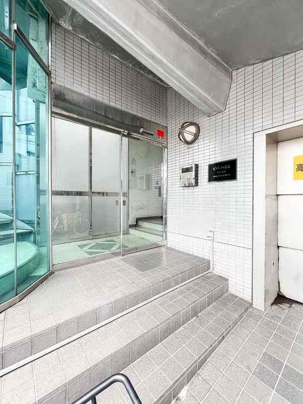 ビバハイム3階 エントランス