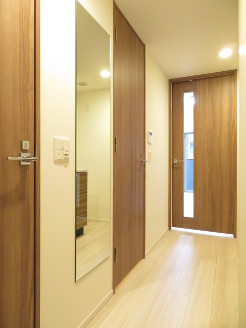 ガーラ・グランディ横濱関内8階 玄関