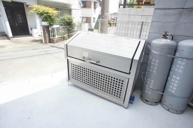 アーバンテラス稲毛天台0202号室 敷地内専用ゴミ捨て場