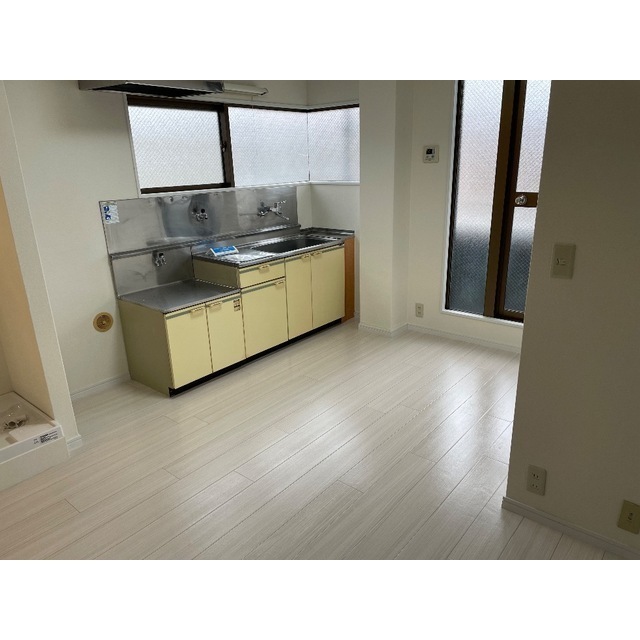 西亀有エコハイツ201号室 内観