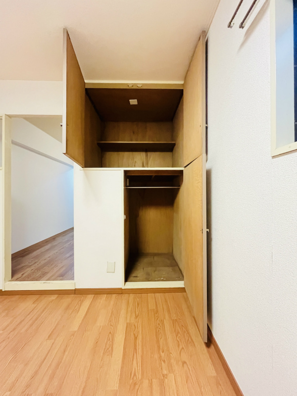 パレ・クレール白山1階 収納