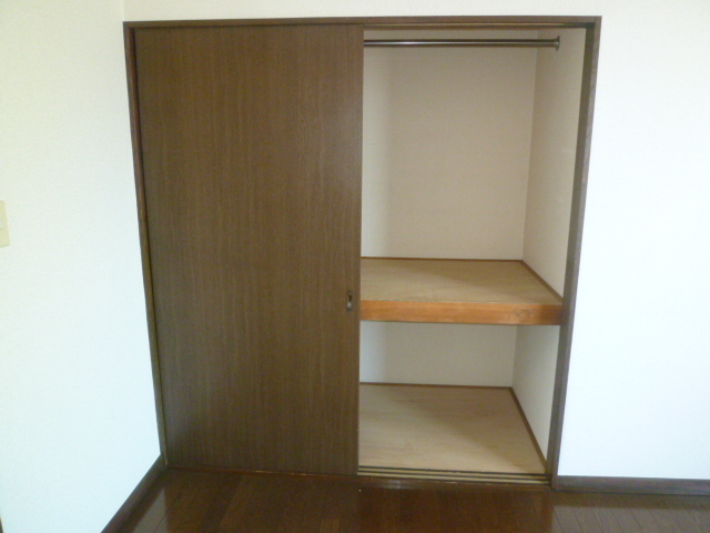 第２シルクロードハイツ0202号室 収納
