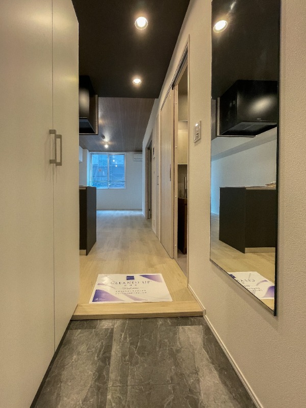 レジディア横濱馬車道6階 玄関