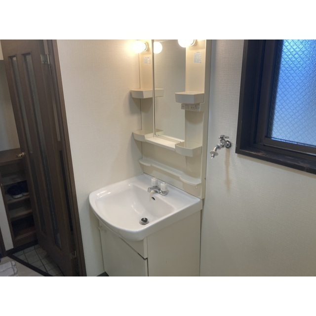 エンブレム202号室 内観