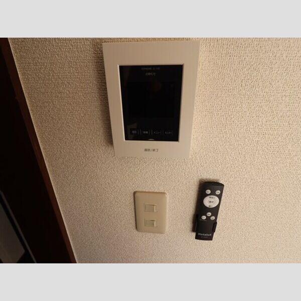 ハートリーフレジデンス206号室 モニター付きインターホン