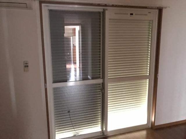 オリエンテ 窓シャッター