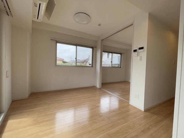 マザーハウス向山0101号室 別号室の写真になります。