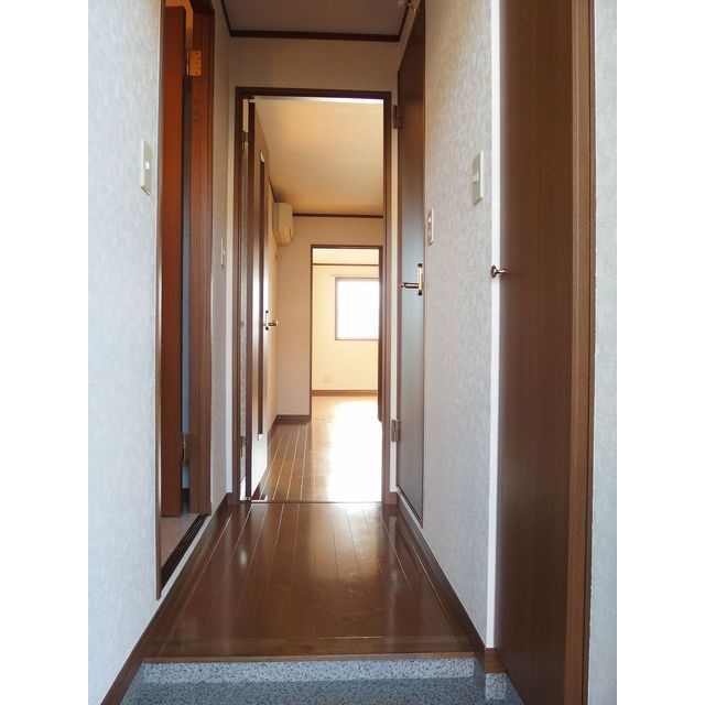 アンプルール フェール 四季 玄関