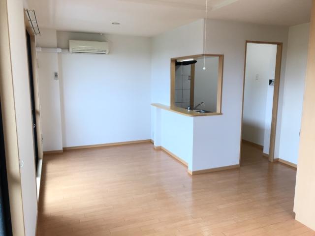 フォレストヴィラⅡ201号室 リビング