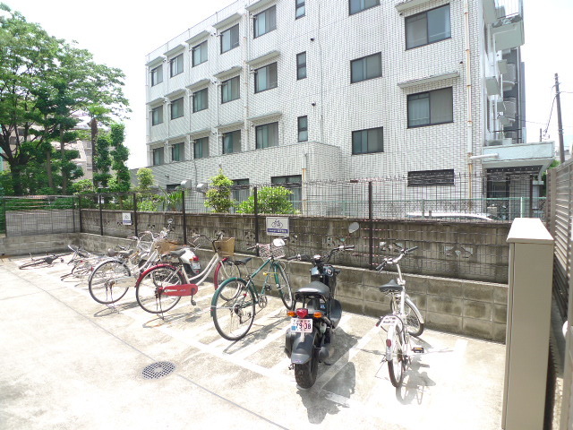 サンイング西船Ⅱ0101号室 駐輪場