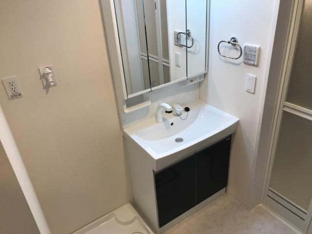 グランドゥール　エス 洗髪洗面化粧台