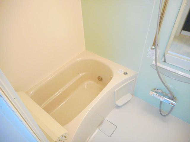 ビオラ・宮町102号室 バス