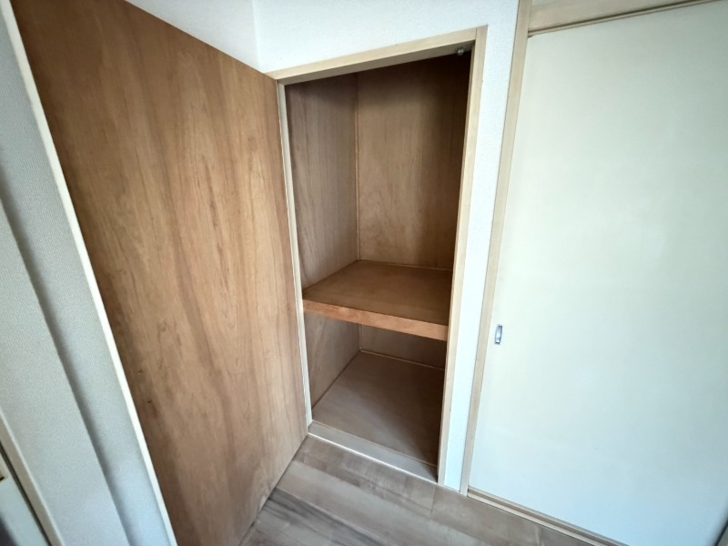 師岡ハイツ1階 収納