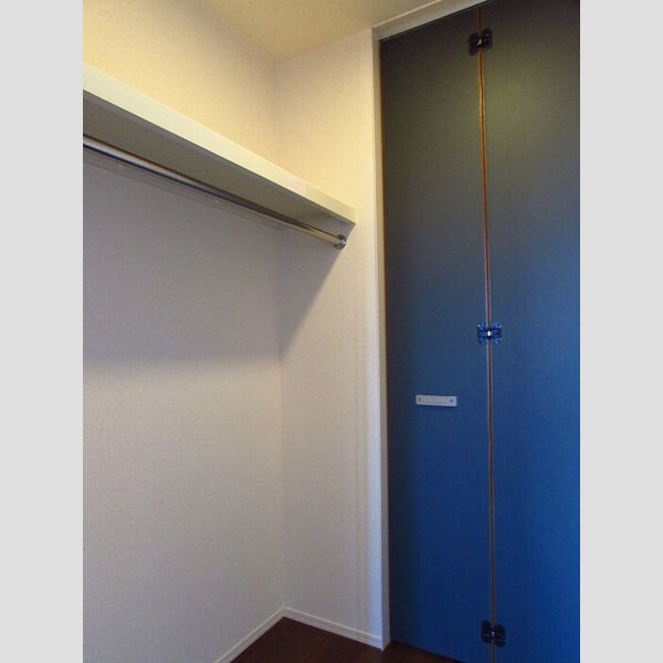 R.ザウバーⅡ　A棟305号室 収納