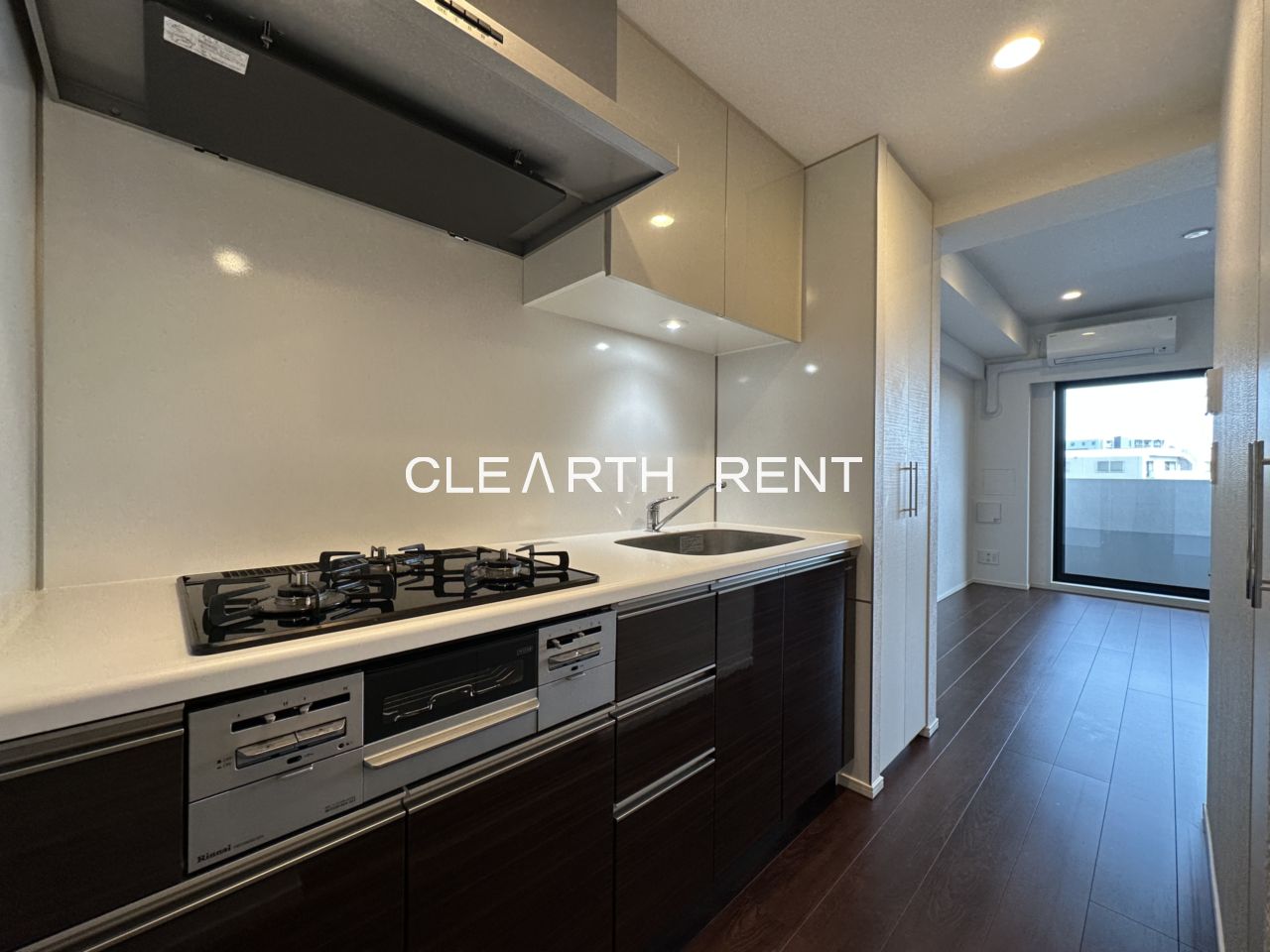 プラシア蒲田 ＴＨＥ ＧＲＡＮＤ ＲＥＳＩＤＥＮＣＥ5階 グリル付き３口コンロのシステムキッチン