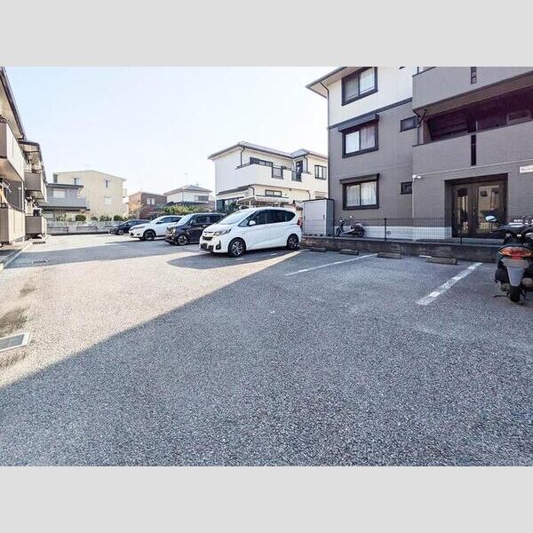 アーバンヒルズ　Ⅱ 駐車場
