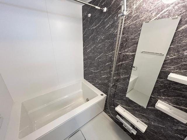 ルナフォーリア105号室 バス