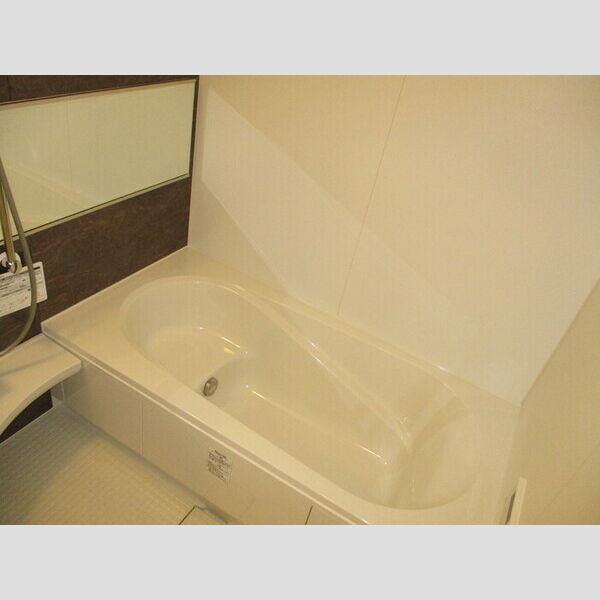 ロイヤルコート小倉 103(浴室)