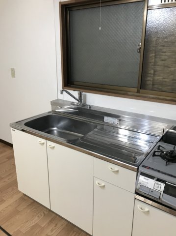 ファミーユ彩霞102号室 キッチン