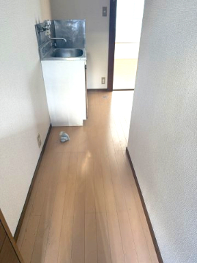 サニーヒル102号室 内観