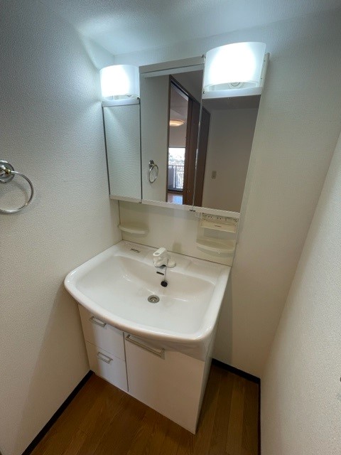 ワイズ２２２ 洗面