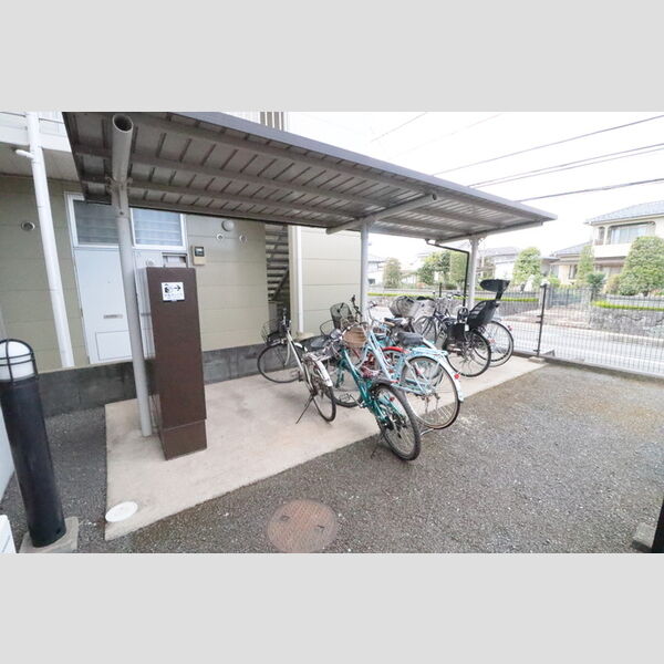 モンテ・ヴェルジェ202号室 駐輪場
